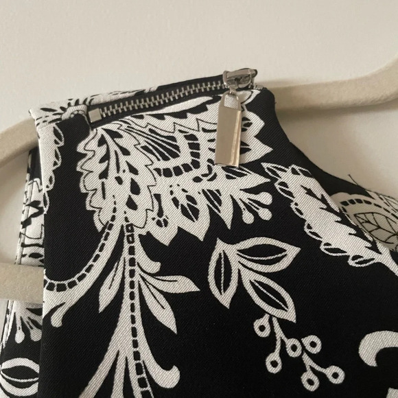 Alyx Black and White Floral Dress  Size 12 - Picture 4 of 8